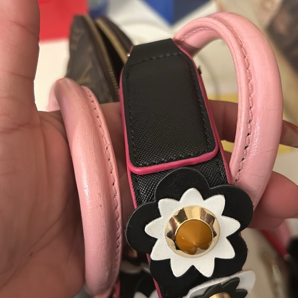 Louis Vuitton Daisy Alma PM with custom soft pink handles and base - Picture 2 of 9